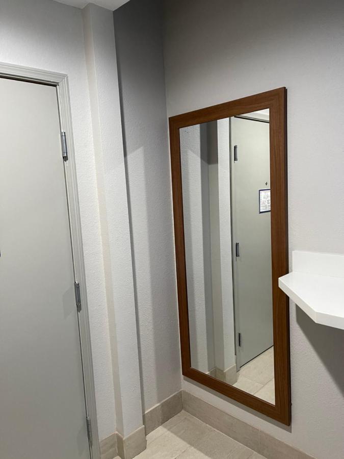Express & - Northwest By Ihg Hotel 3*