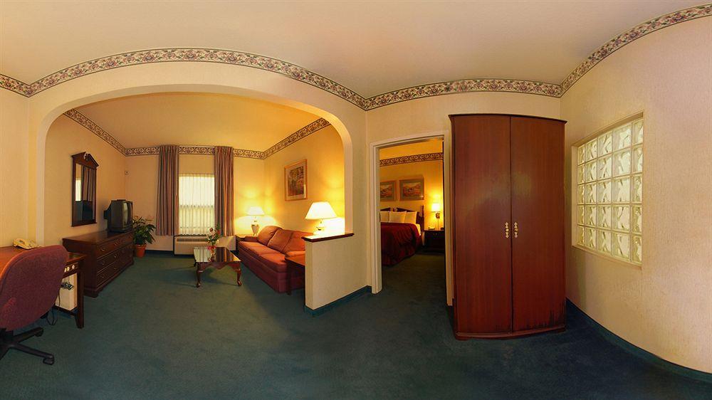 Inn Clarion & Northwest 3*