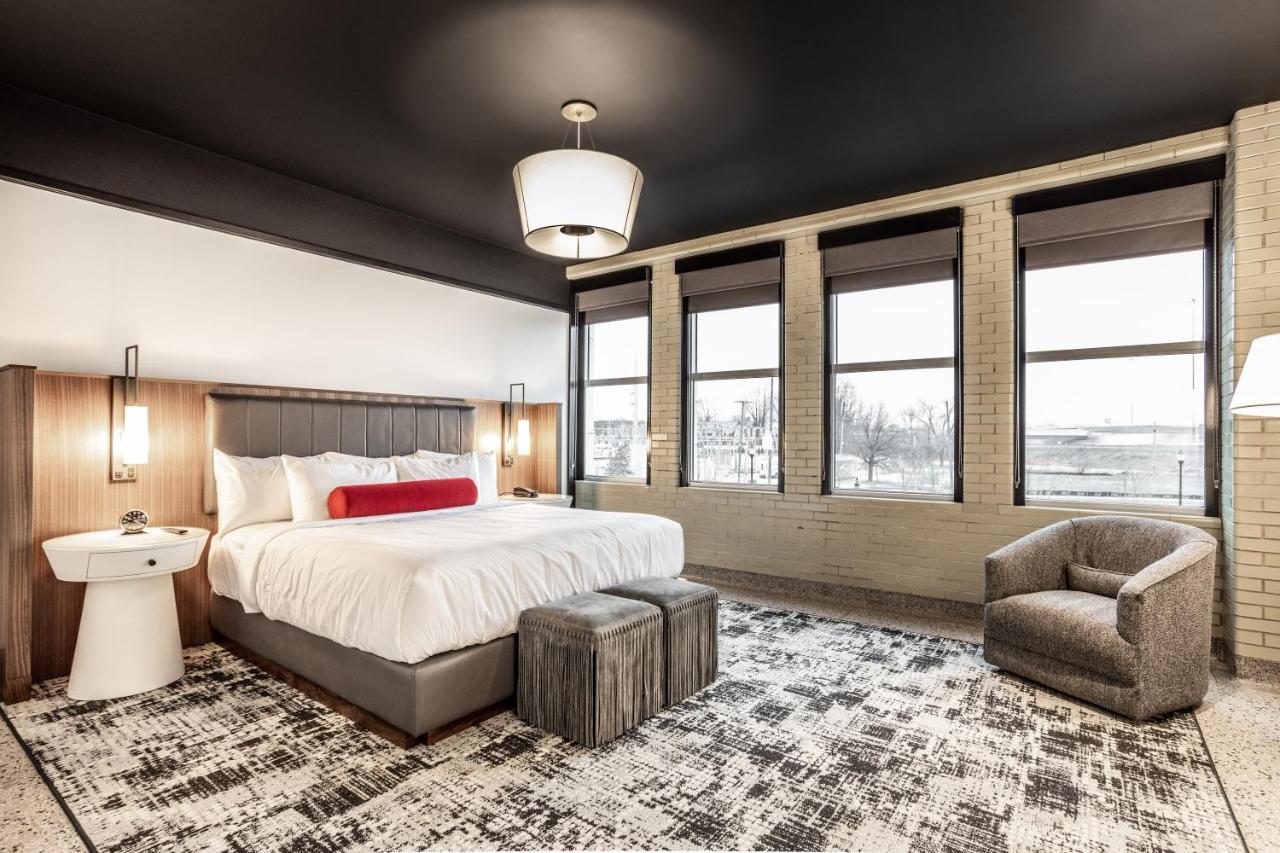 Bottleworks Hotel 4*