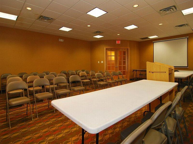 Hotel Baymont By Wyndham East Indianapolis
