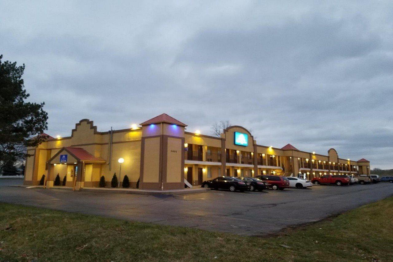Indy Southwestern Inn-south