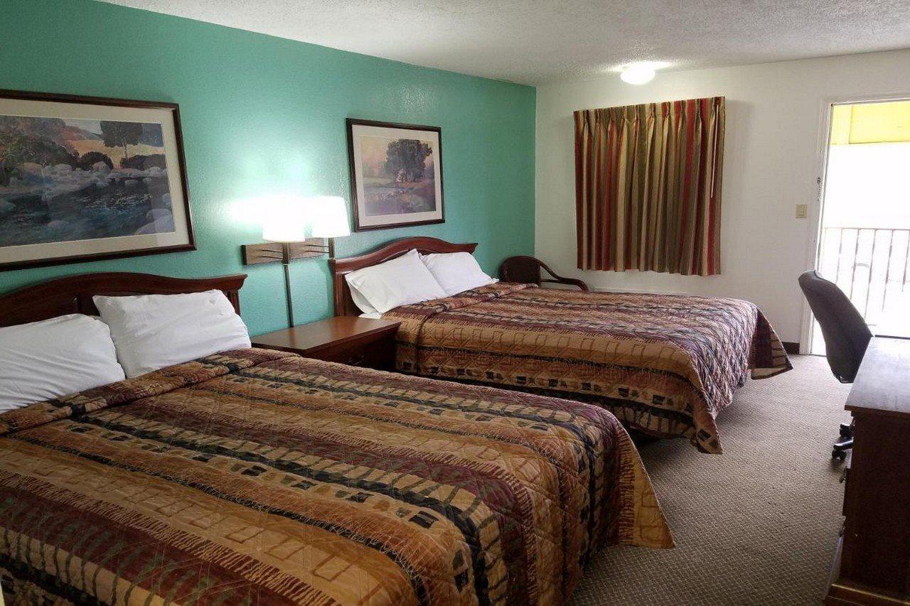 Indy Southwestern Inn-south 2*