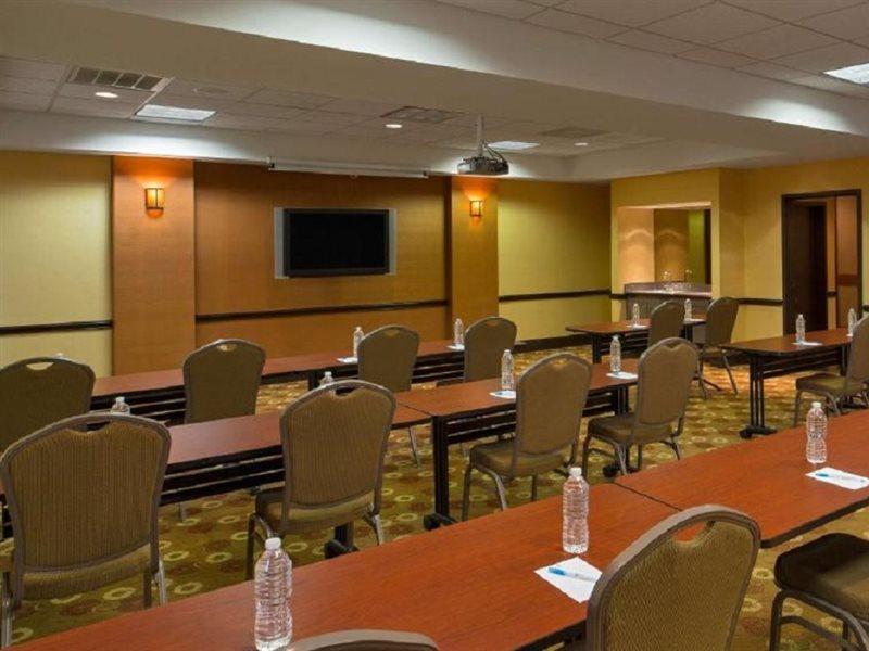 Hotel Hyatt Place Airport 3*