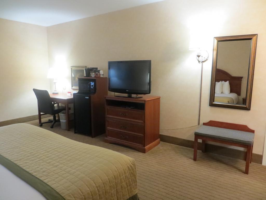 Baymont By Wyndham West 2*