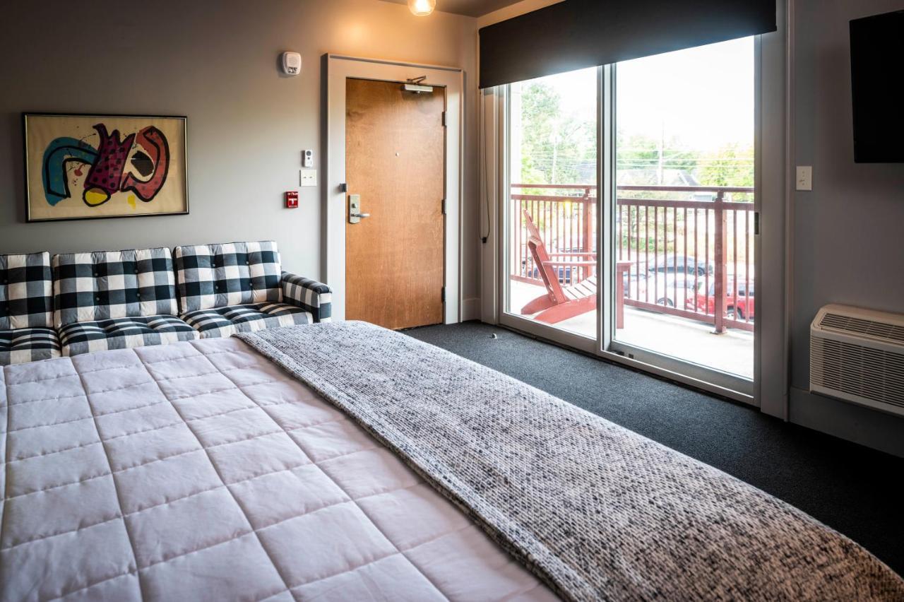 Broad Ripple 3*
