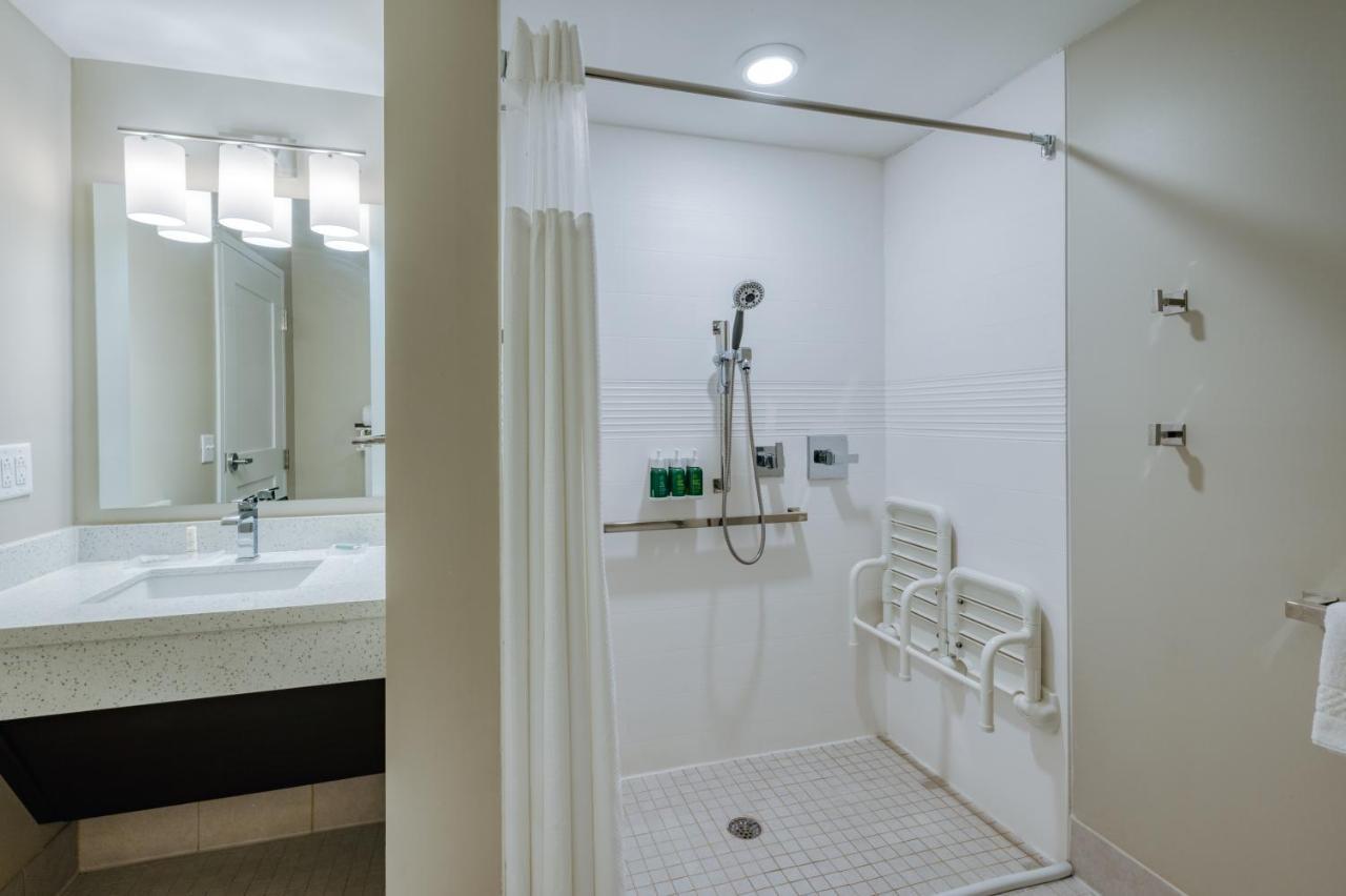 Towneplace By Marriott Airport 2*