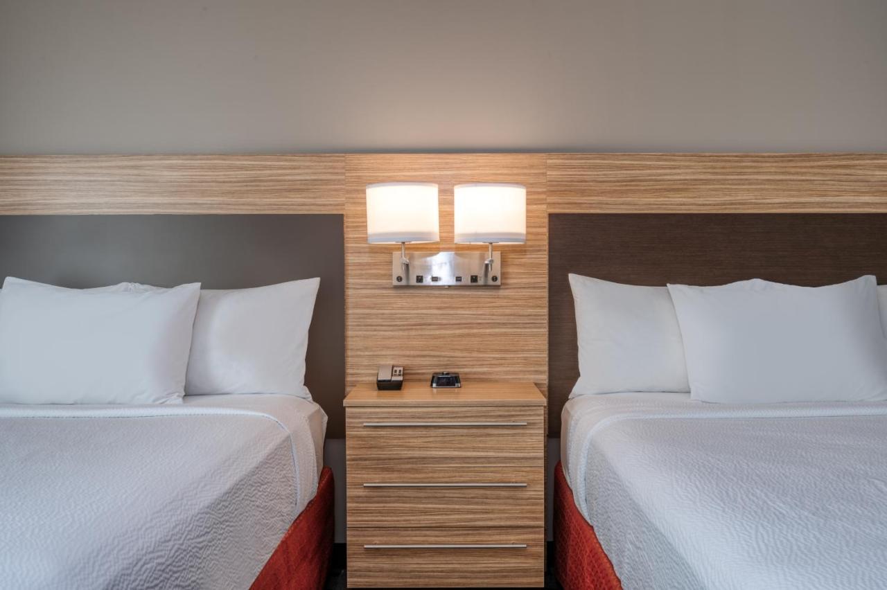 Towneplace By Marriott Airport Hotel Indianapolis