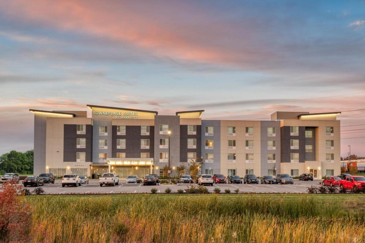 Towneplace By Marriott Airport Hotel
