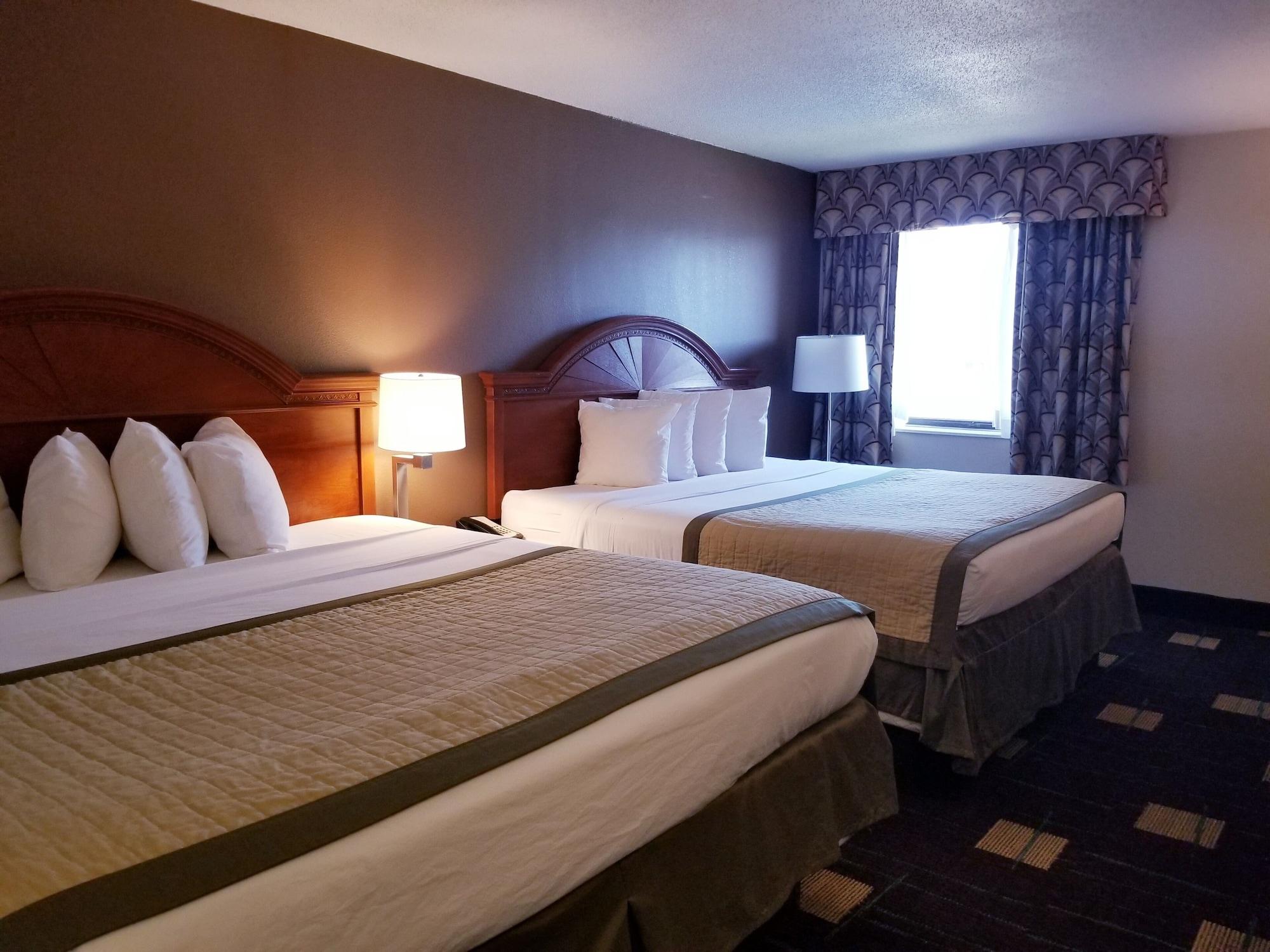 Baymont By Wyndham West Hotel 2*
