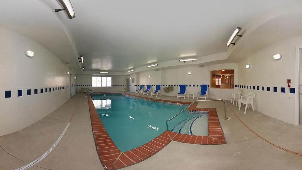 Baymont By Wyndham East 2*