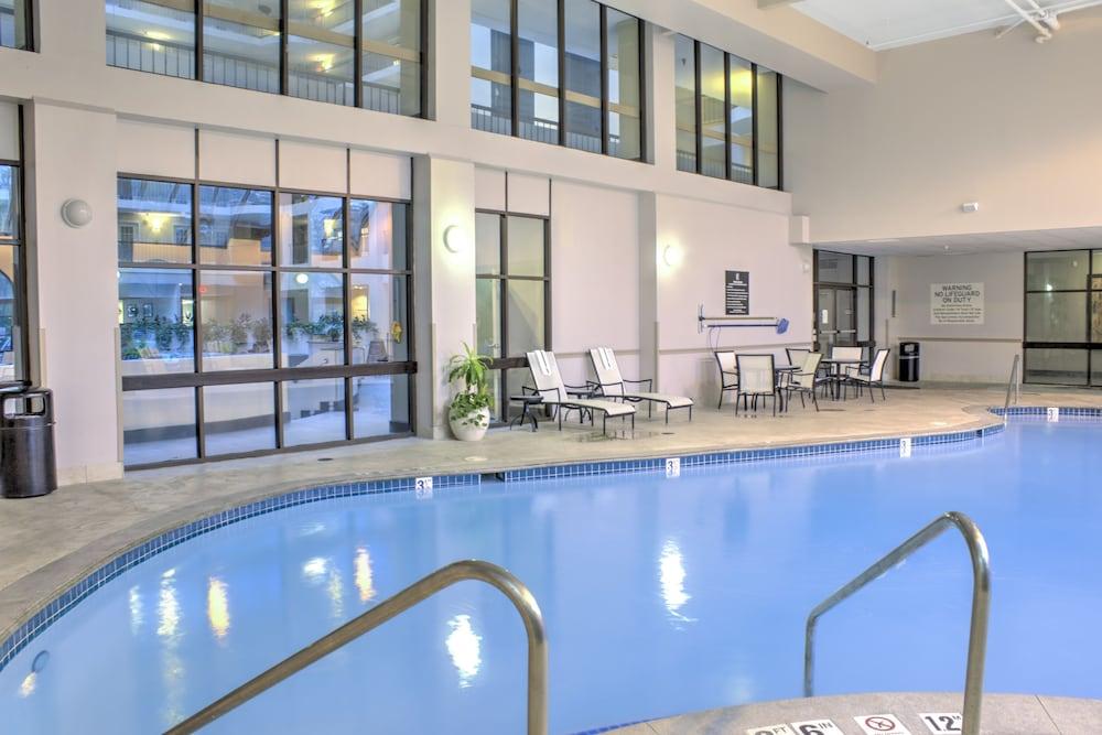 Hotel Embassy By Hilton North