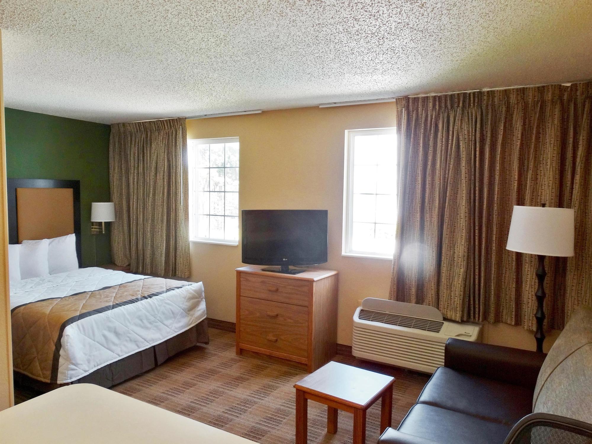 Extended America - - West 86th St Indianapolis