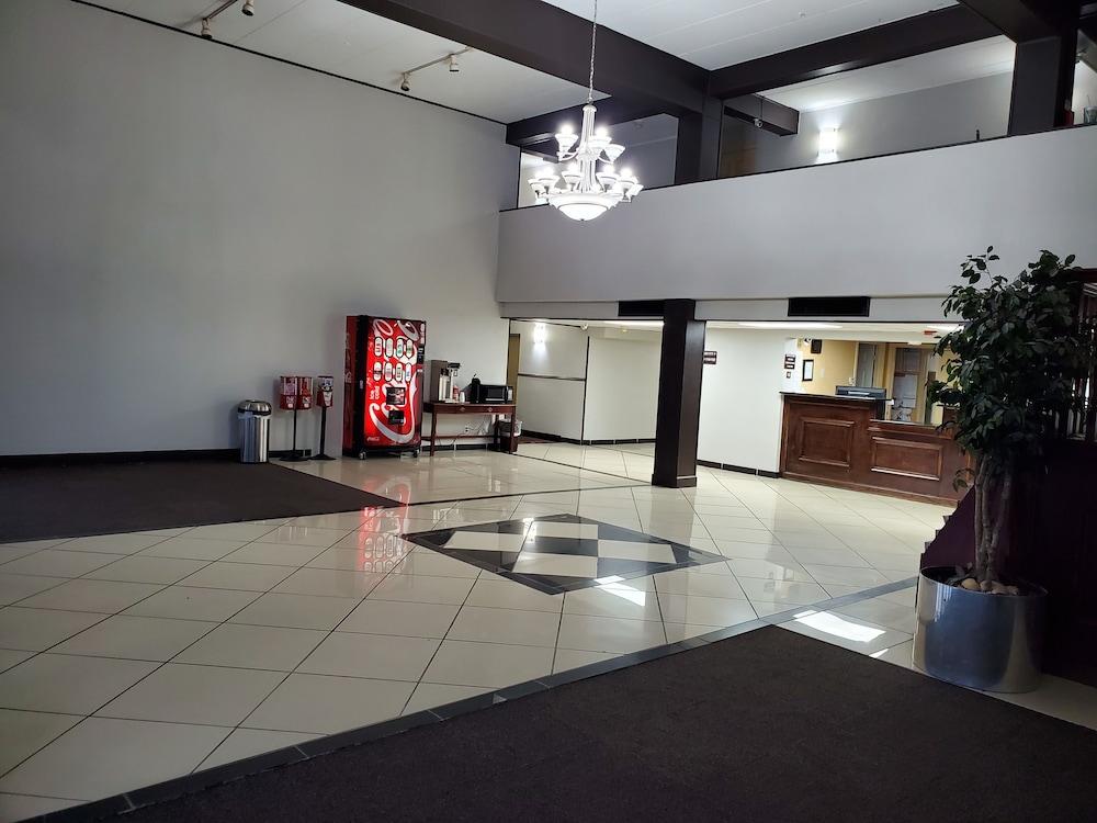 Royal 2* Indianapolis