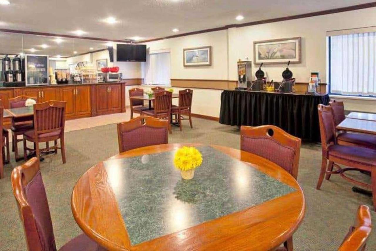 La Quinta By Wyndham East-post Drive Hotel