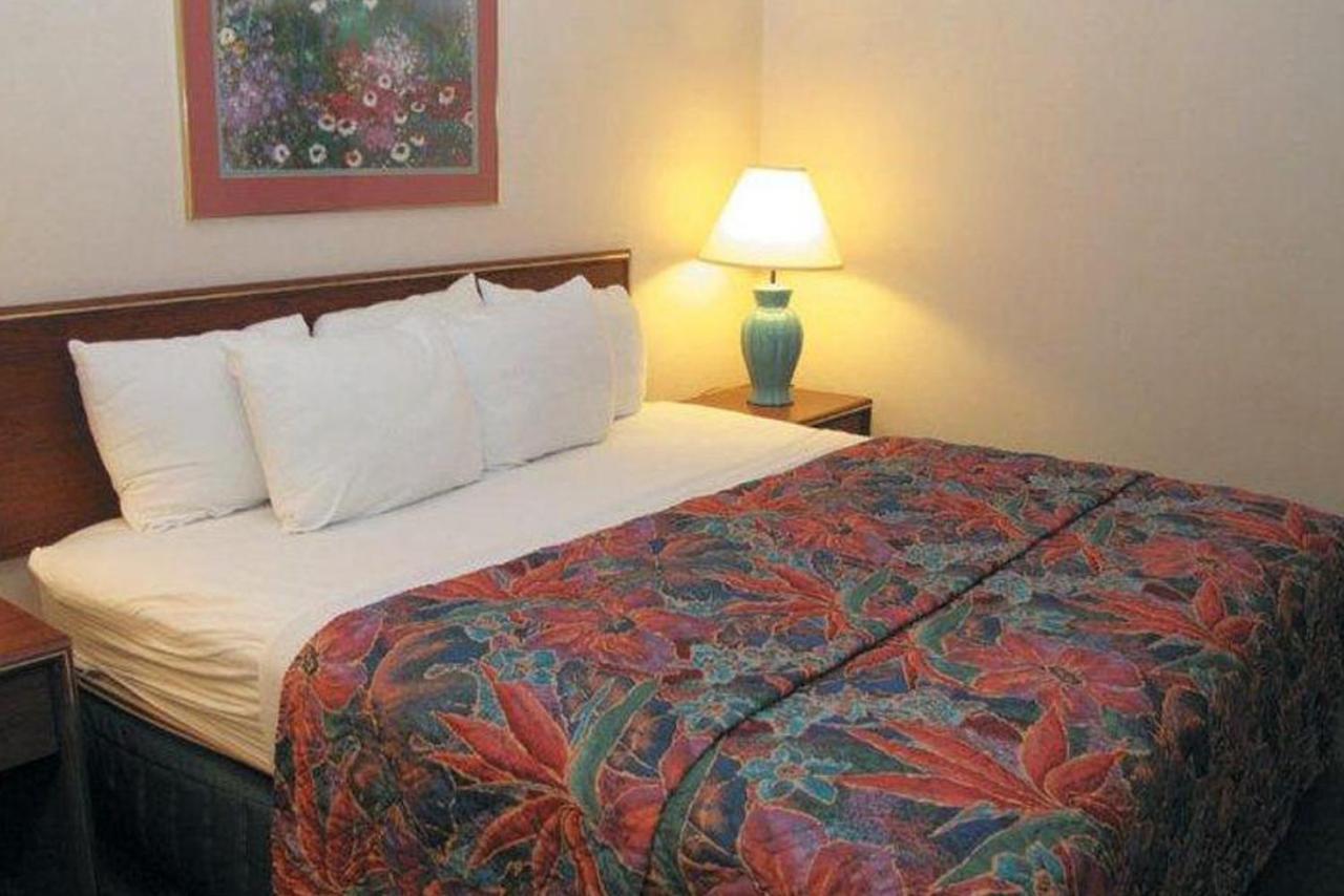 La Quinta By Wyndham East-post Drive Hotel