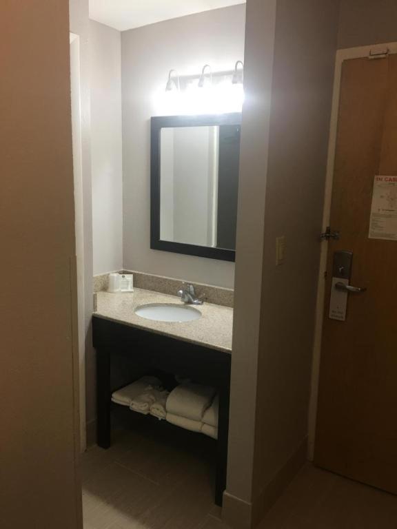 Hotel Country & By Radisson, East, In 3*