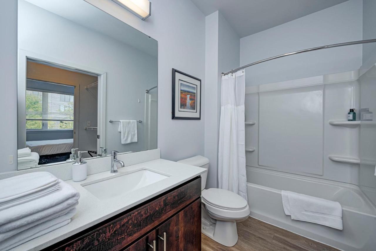 Apartment Modern Chic 2 Bedroom Apartment By Stay Gia Indianapolis