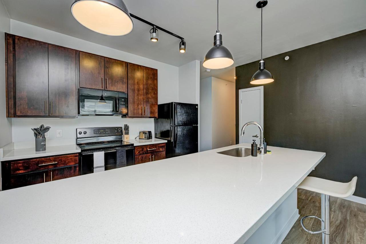 Apartment Modern Chic 2 Bedroom Apartment By Stay Gia *