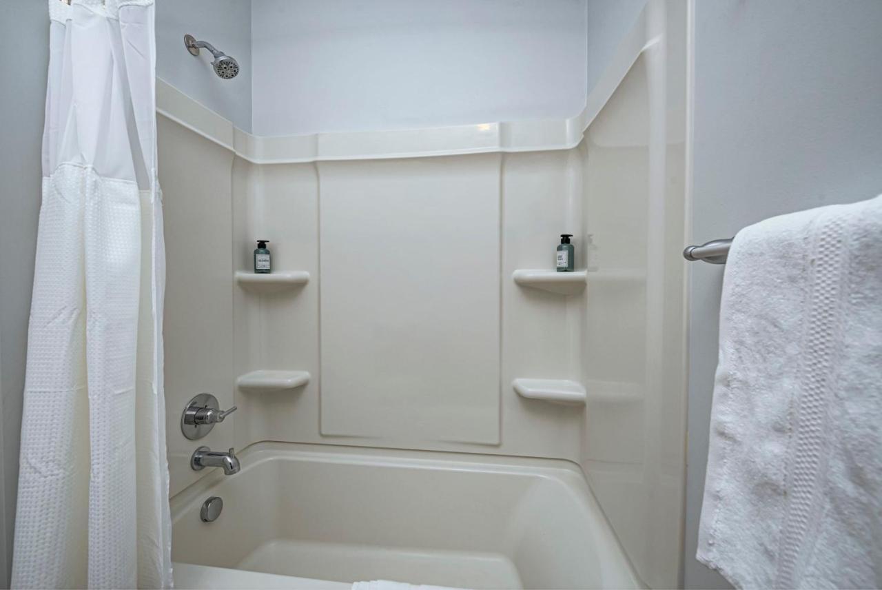 Apartment Modern Chic 2 Bedroom Apartment By Stay Gia