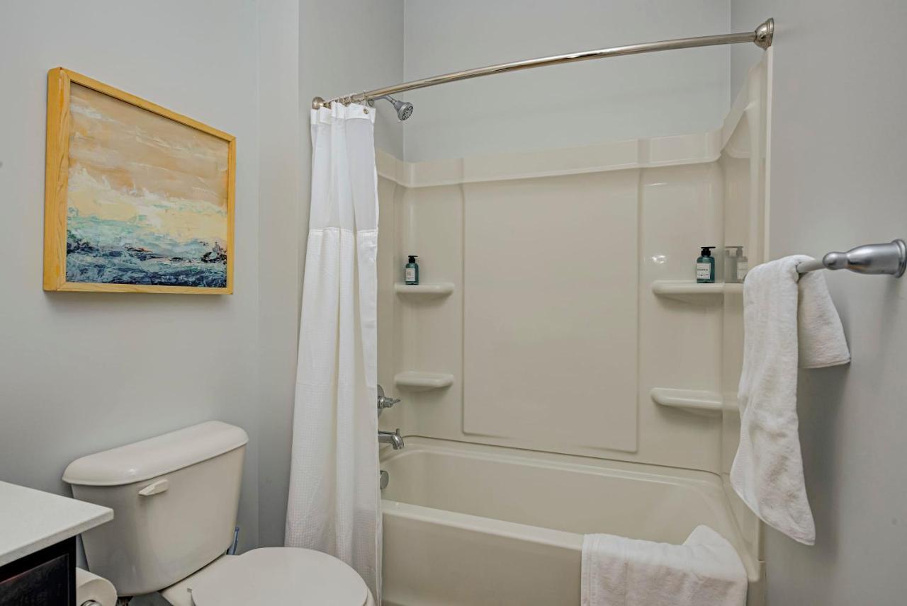 Modern Chic 2 Bedroom Apartment By Stay Gia Indianapolis