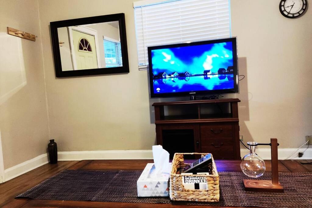 Holiday home Entire Home/firm Queen Bed/3 Miles To Downtown Indy