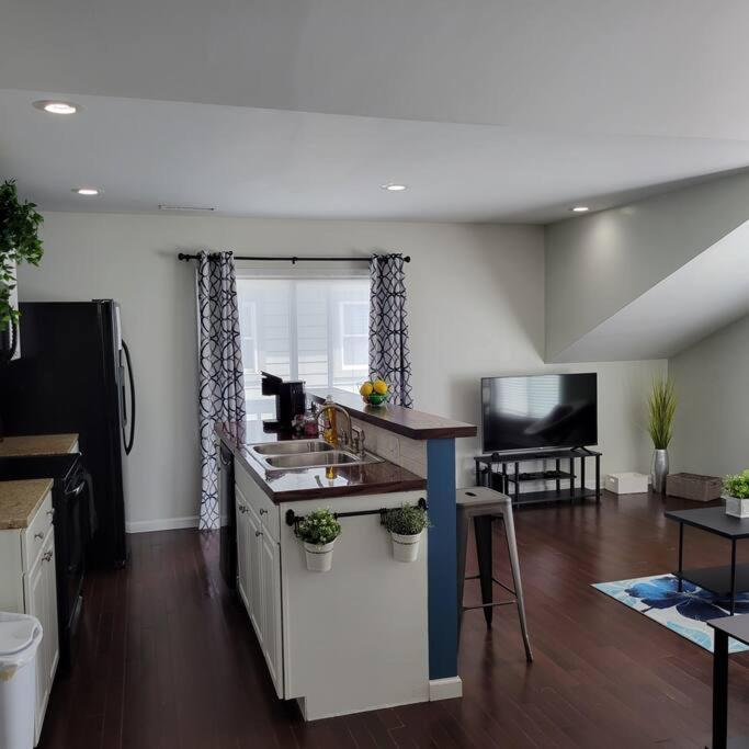 Apartment 1 Bdr 5 Minutes To Downtown *
