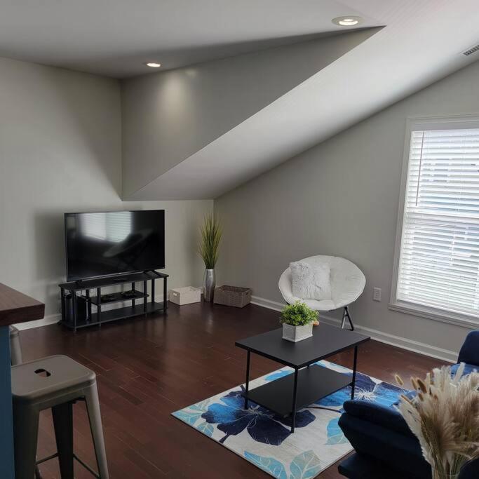1 Bdr 5 Minutes To Downtown Indianapolis