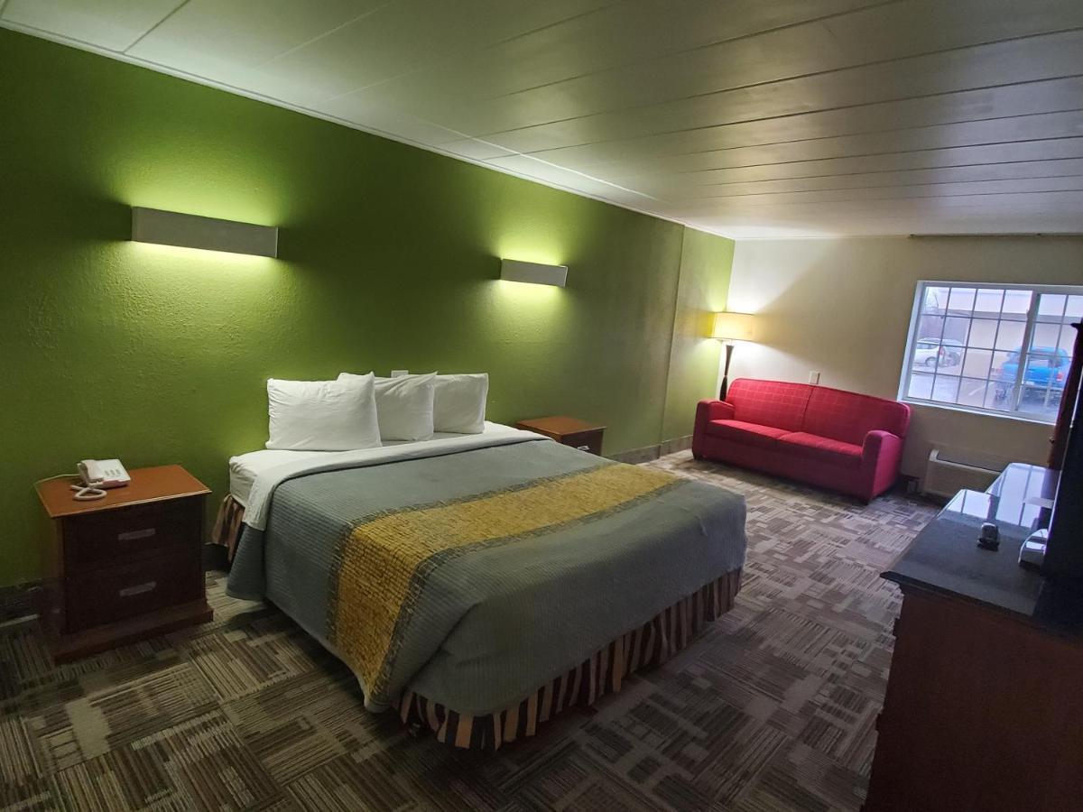 Royal 2* Indianapolis