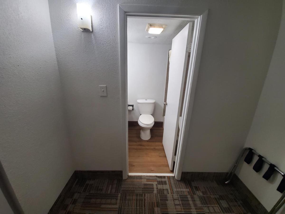 Royal 2* Indianapolis