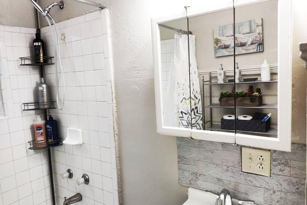Holiday home Entire Home/firm Queen Bed/3 Miles To Downtown Indy Indianapolis