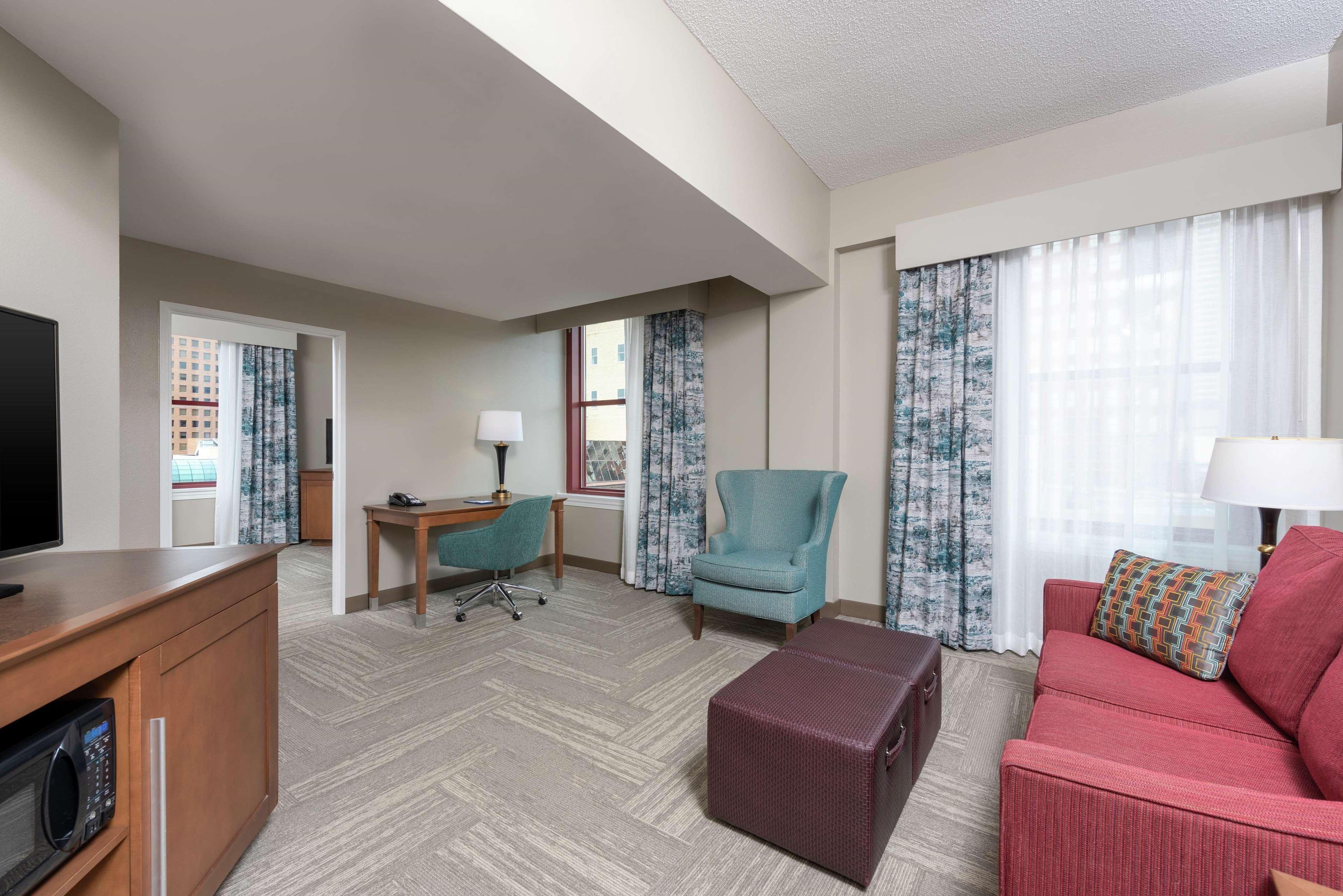 Hotel Hampton Downtown Across From Circle Centre Indianapolis