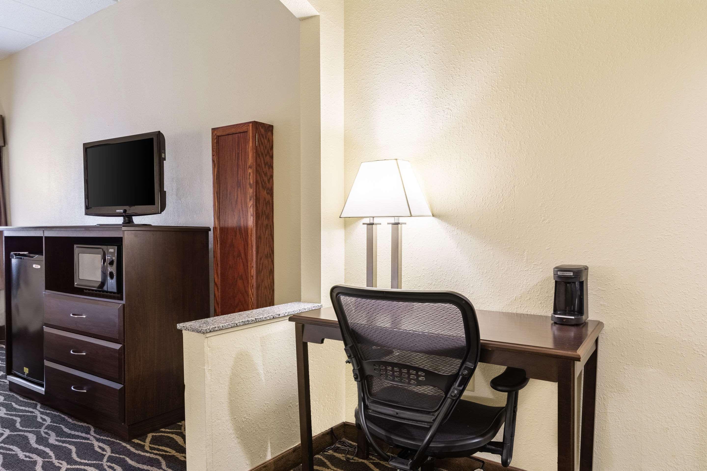 Quality & Southport Hotel