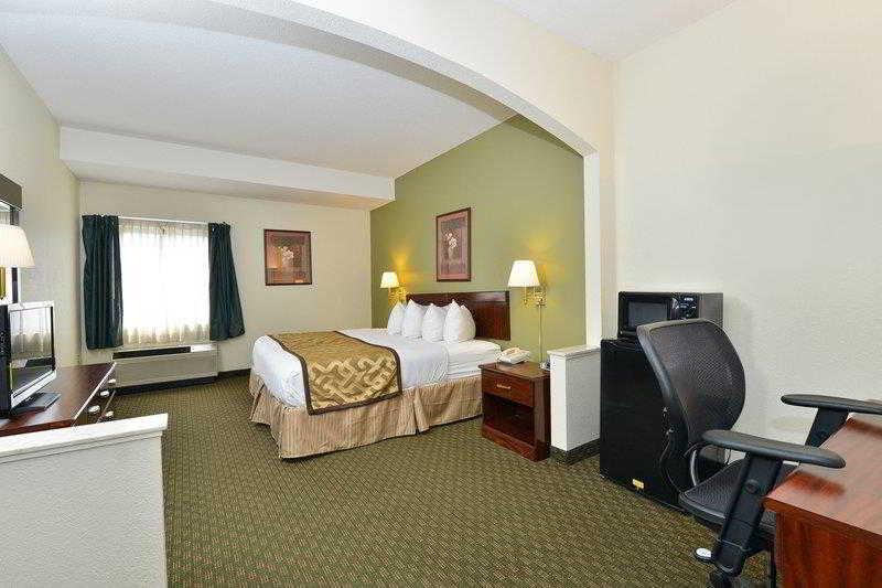Quality & Southport Hotel Indianapolis