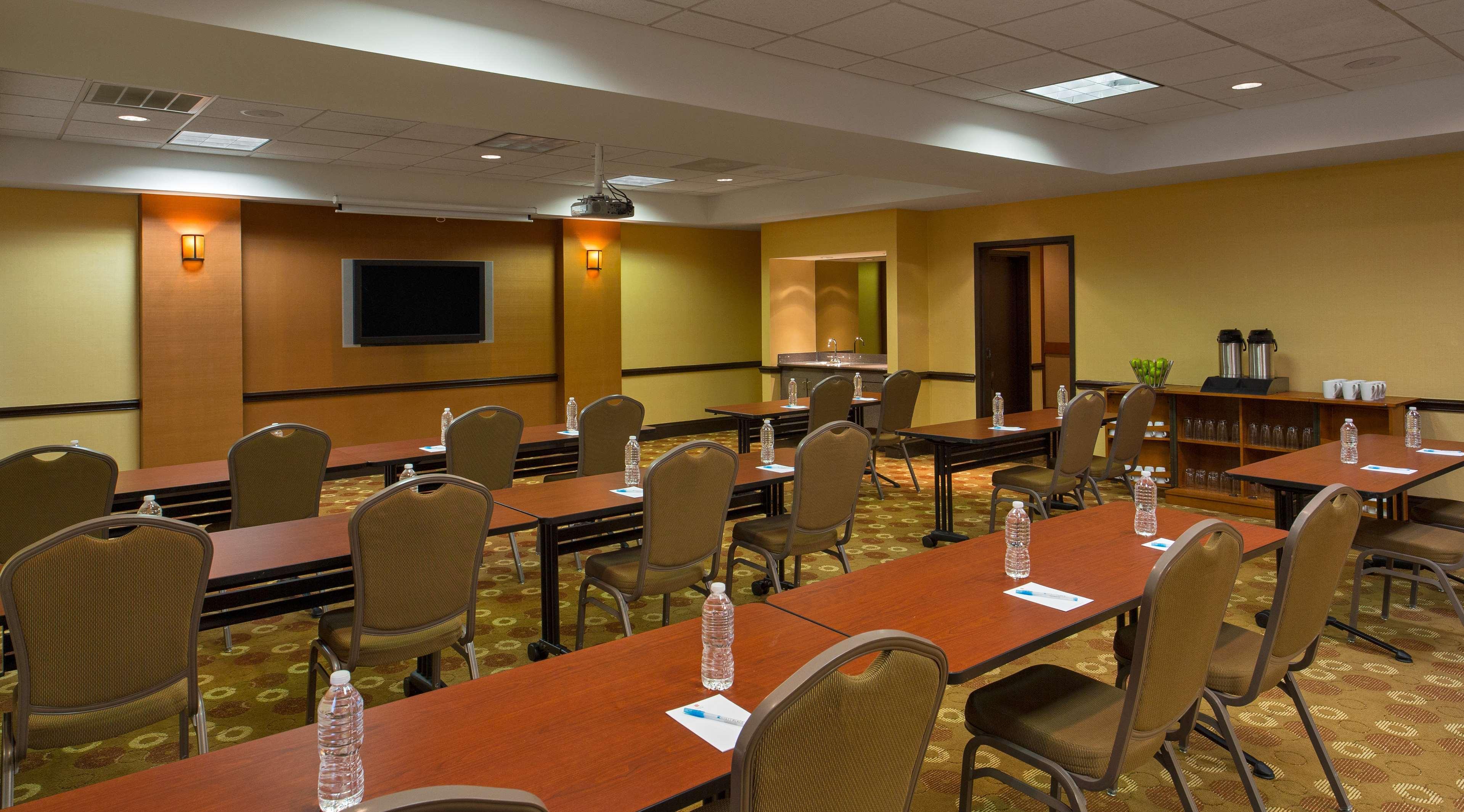 Hotel Hyatt Place Airport