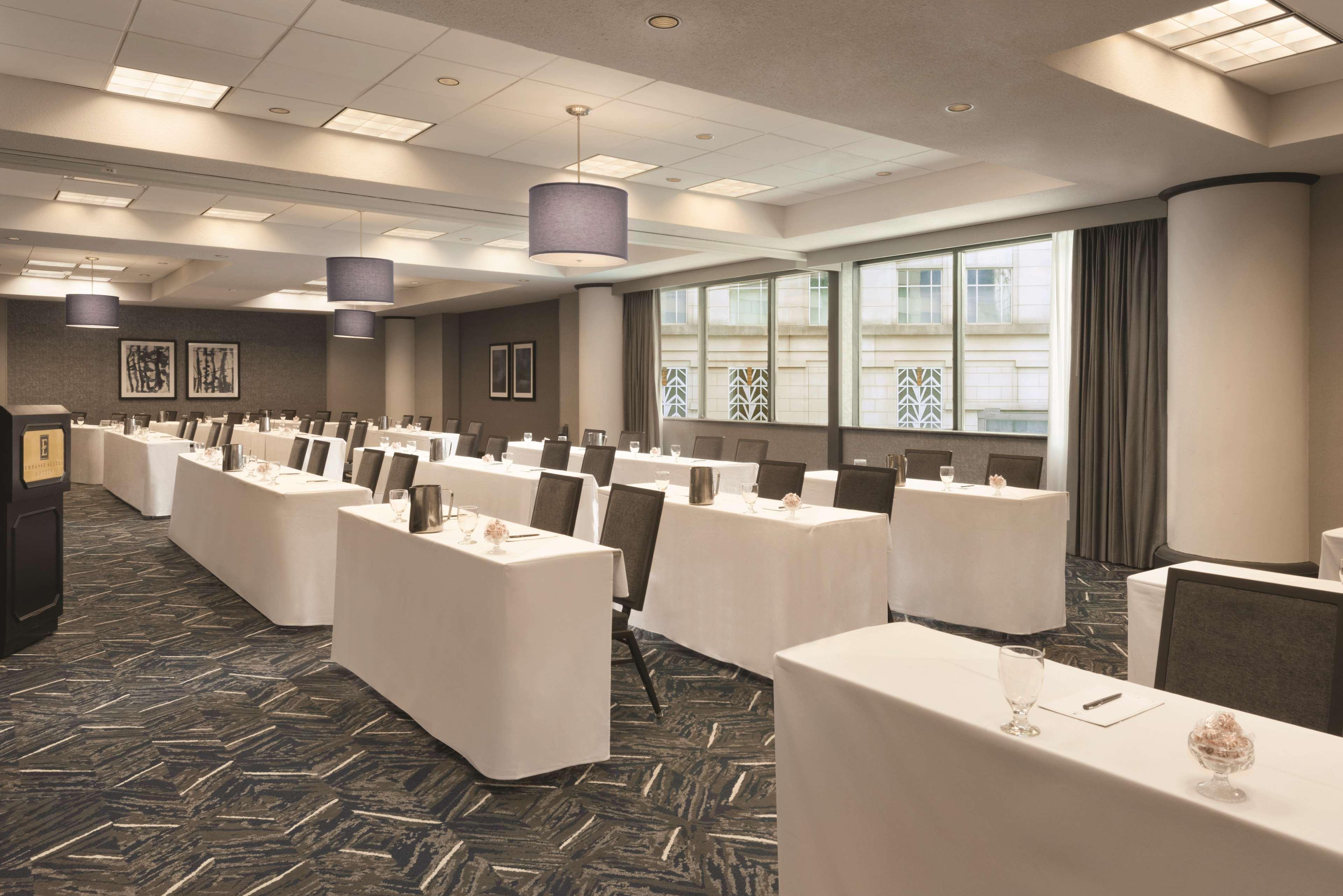 Embassy By Hilton Downtown Indianapolis
