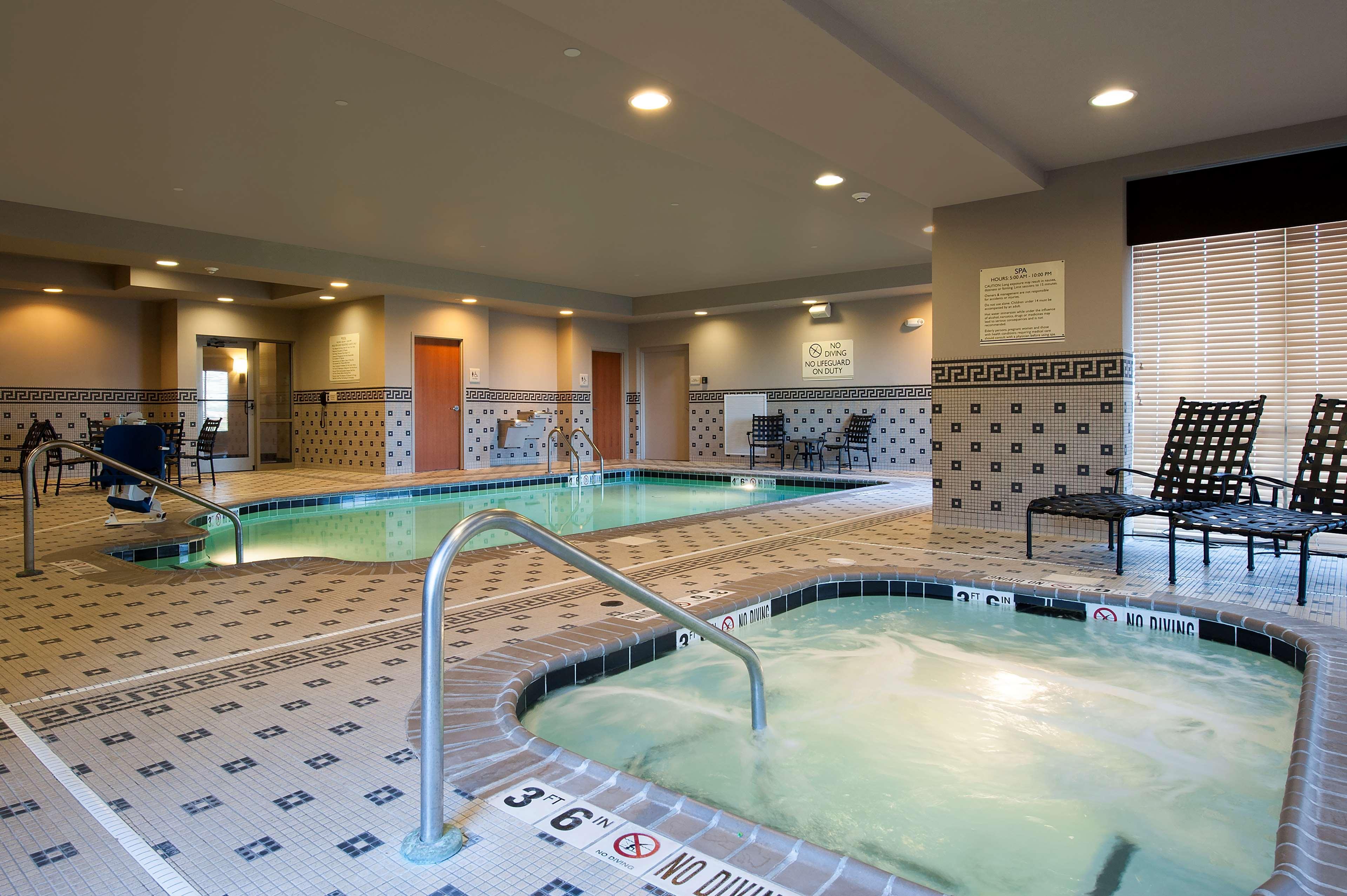 Hilton Garden South/greenwood 3*