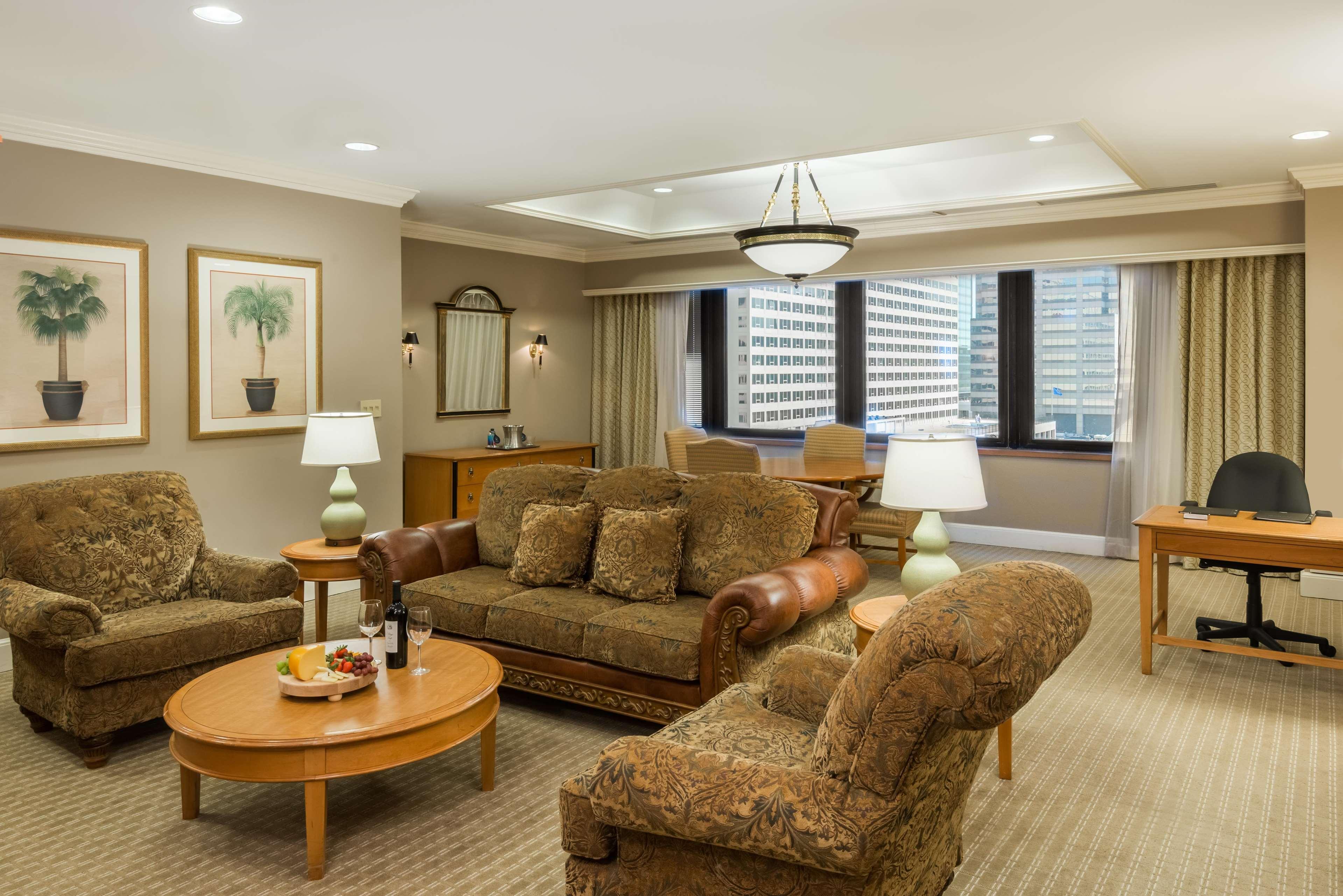 Hilton & 3*