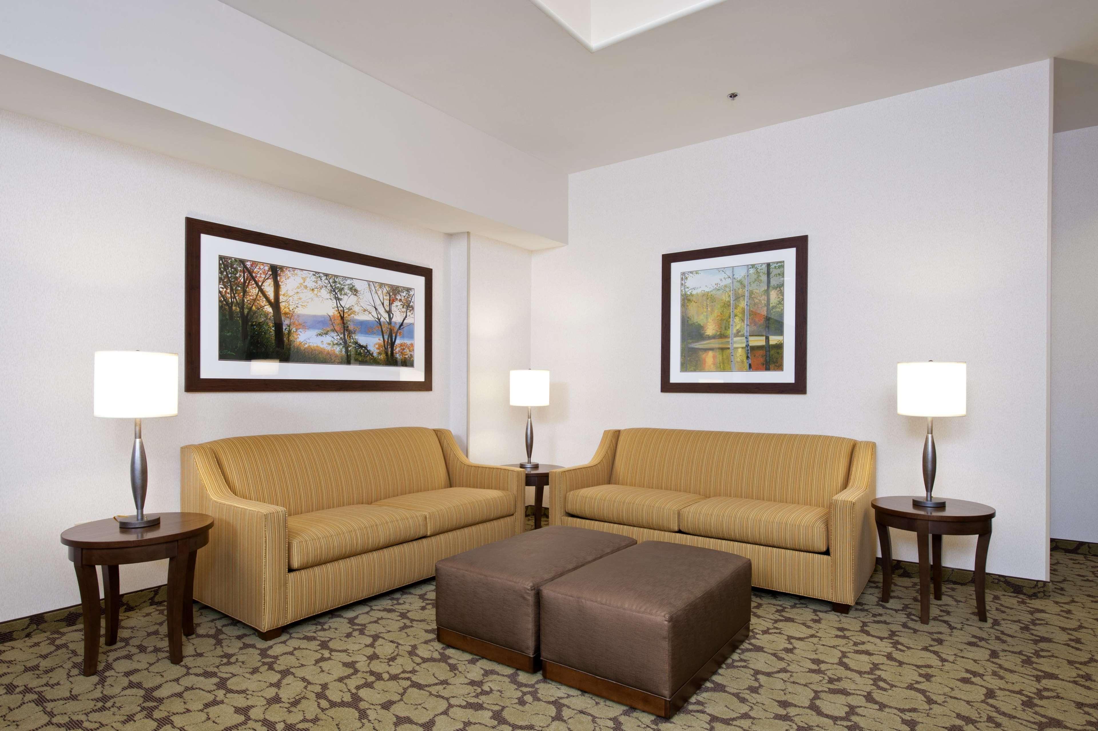 Hilton Garden Downtown Hotel 3*