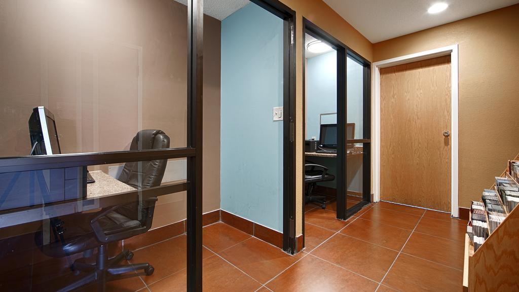 Hotel Country & By Radisson, East, In 3*