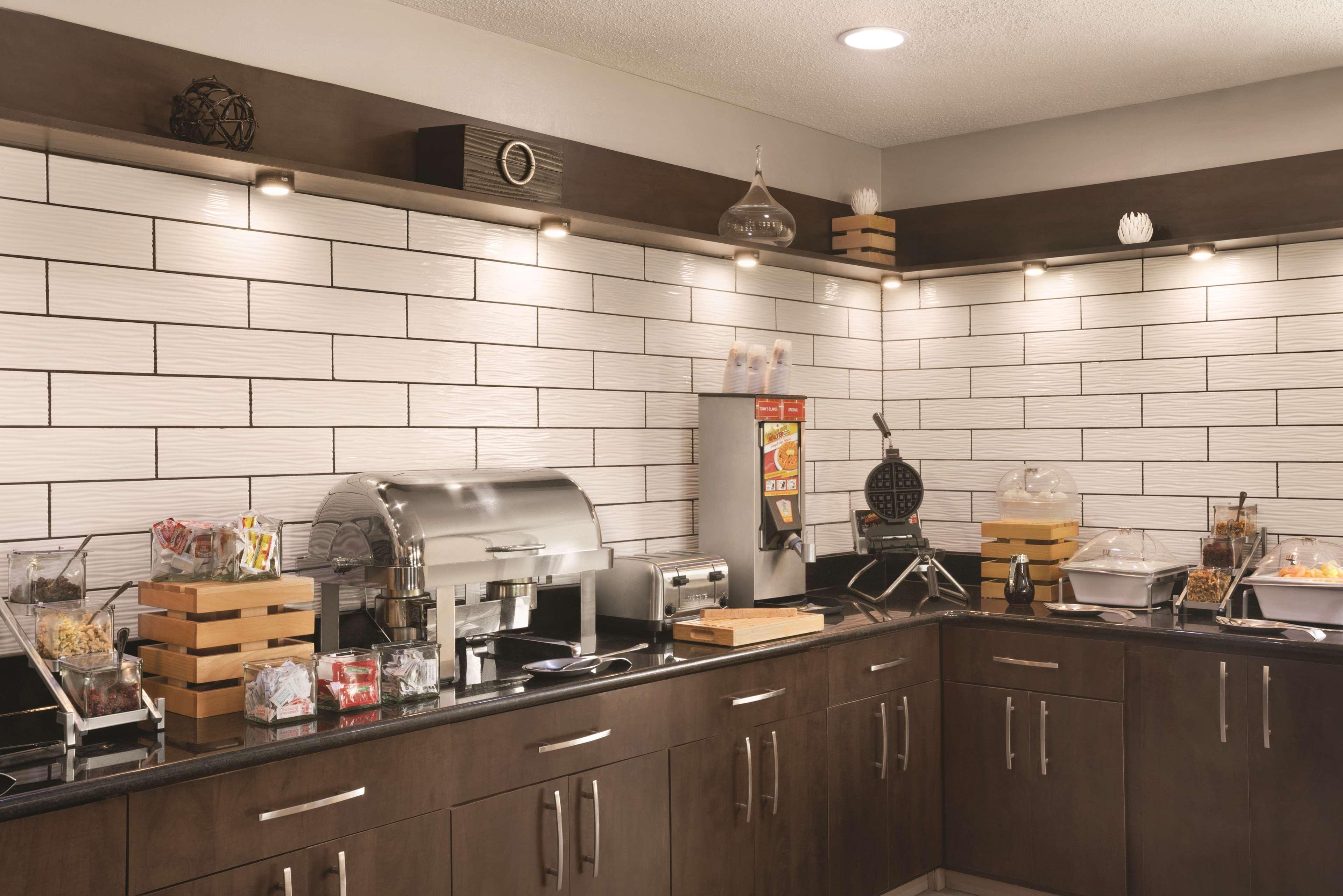 Country & By Radisson, East, In 3* Indianapolis