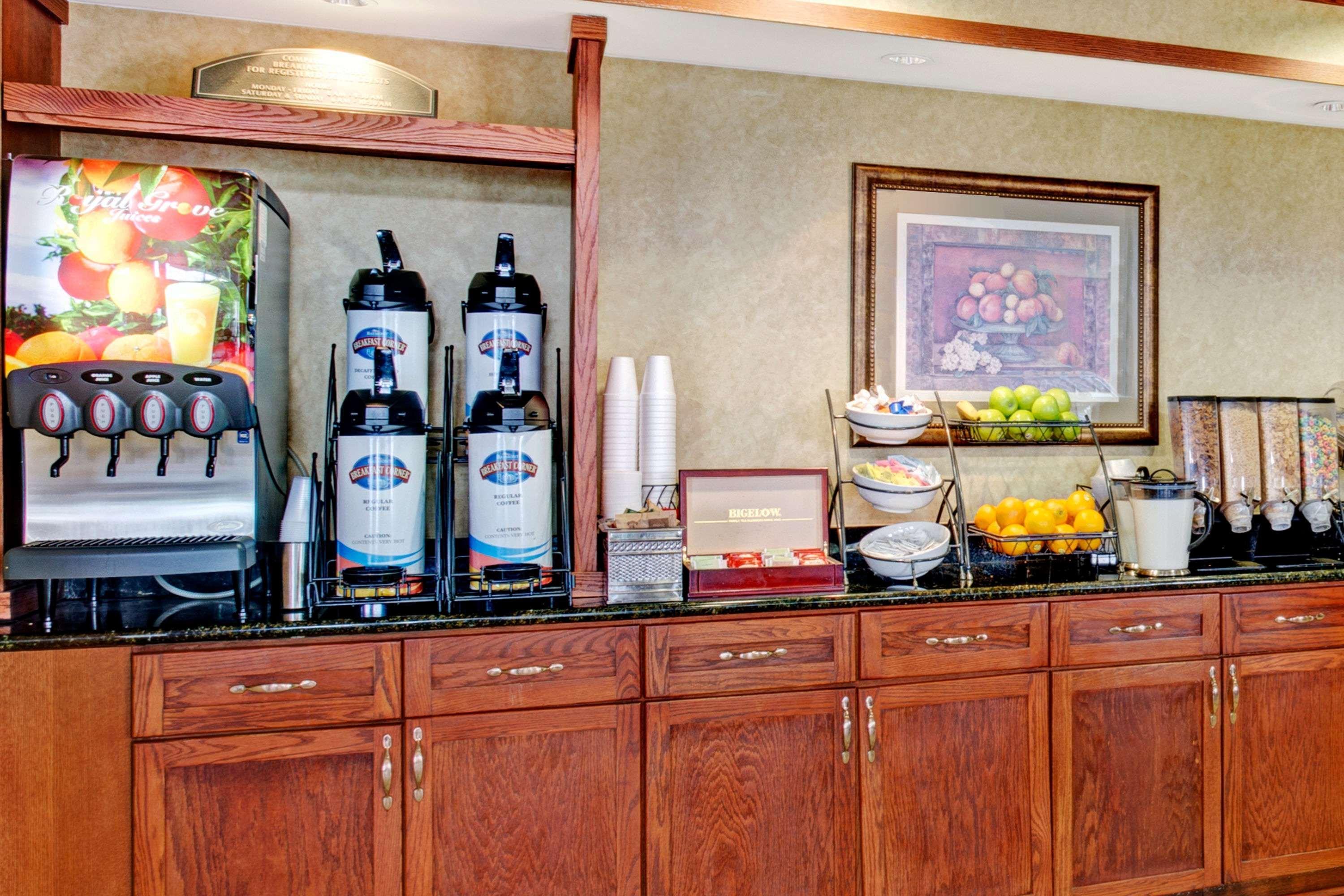 Hotel Baymont By Wyndham West 2*
