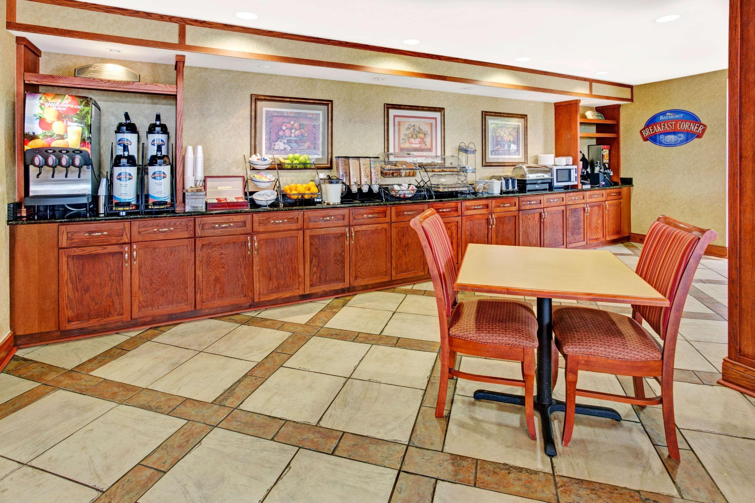 Baymont By Wyndham West Hotel Indianapolis