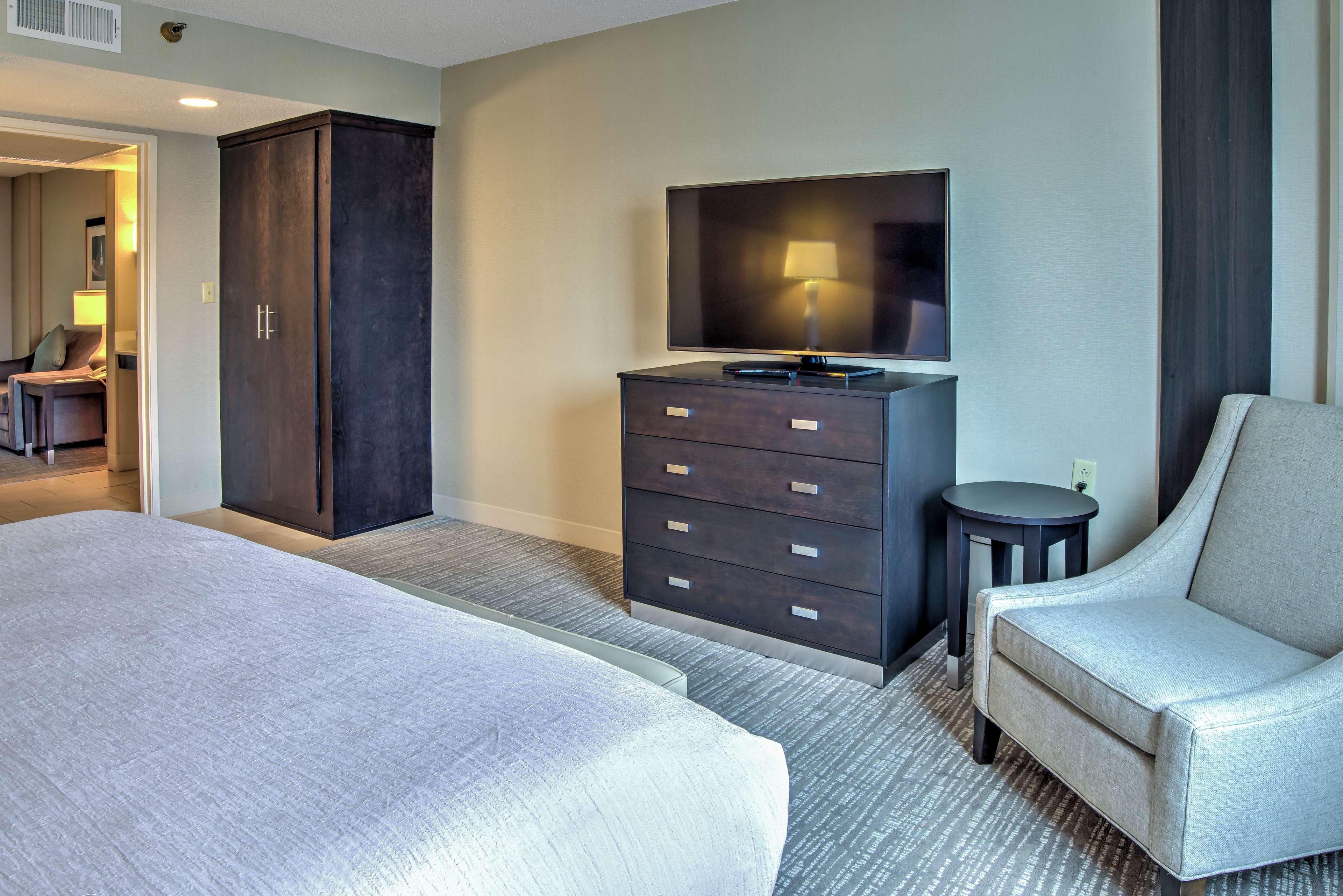 Hotel Embassy By Hilton North 3*