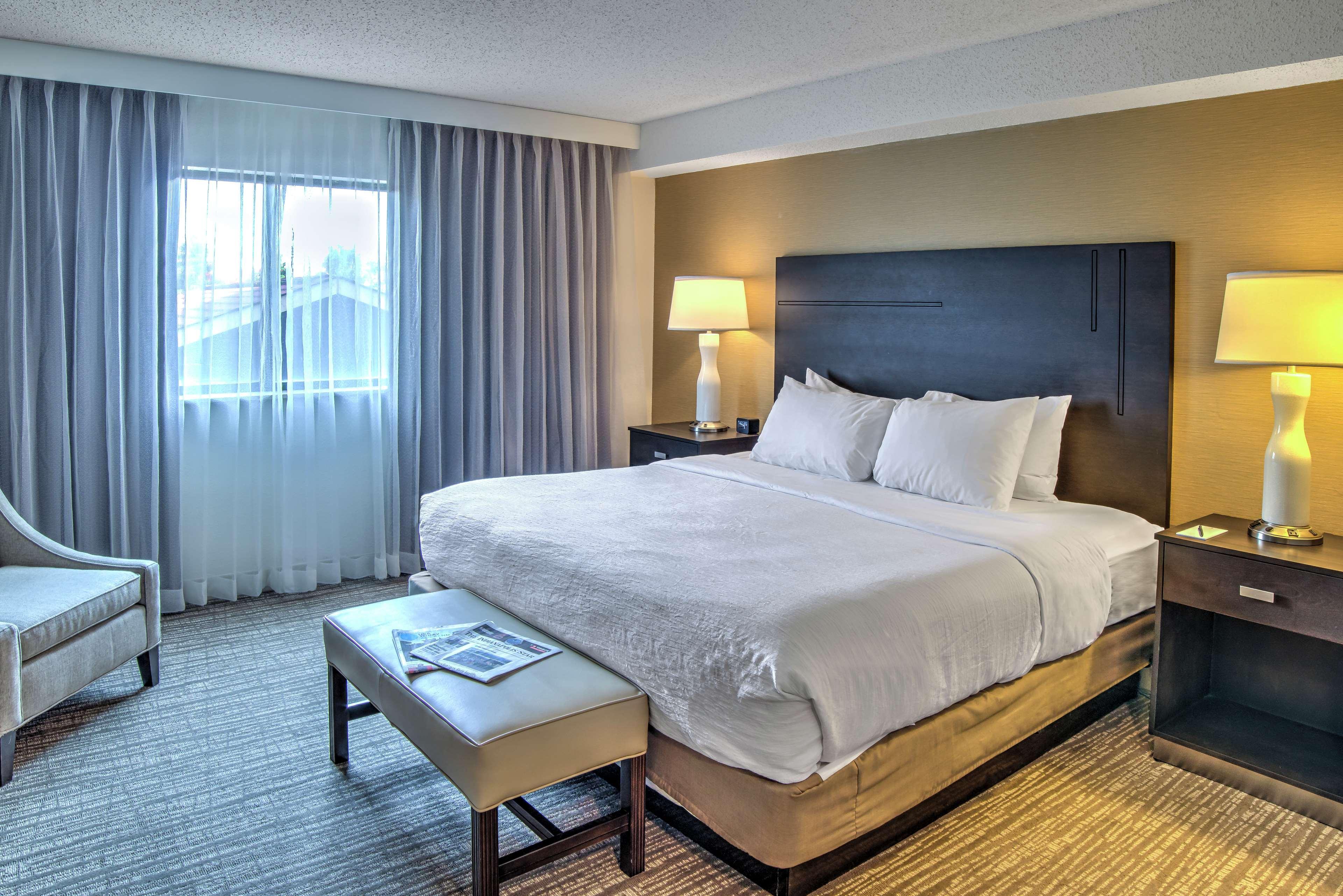 Hotel Embassy By Hilton North 3*
