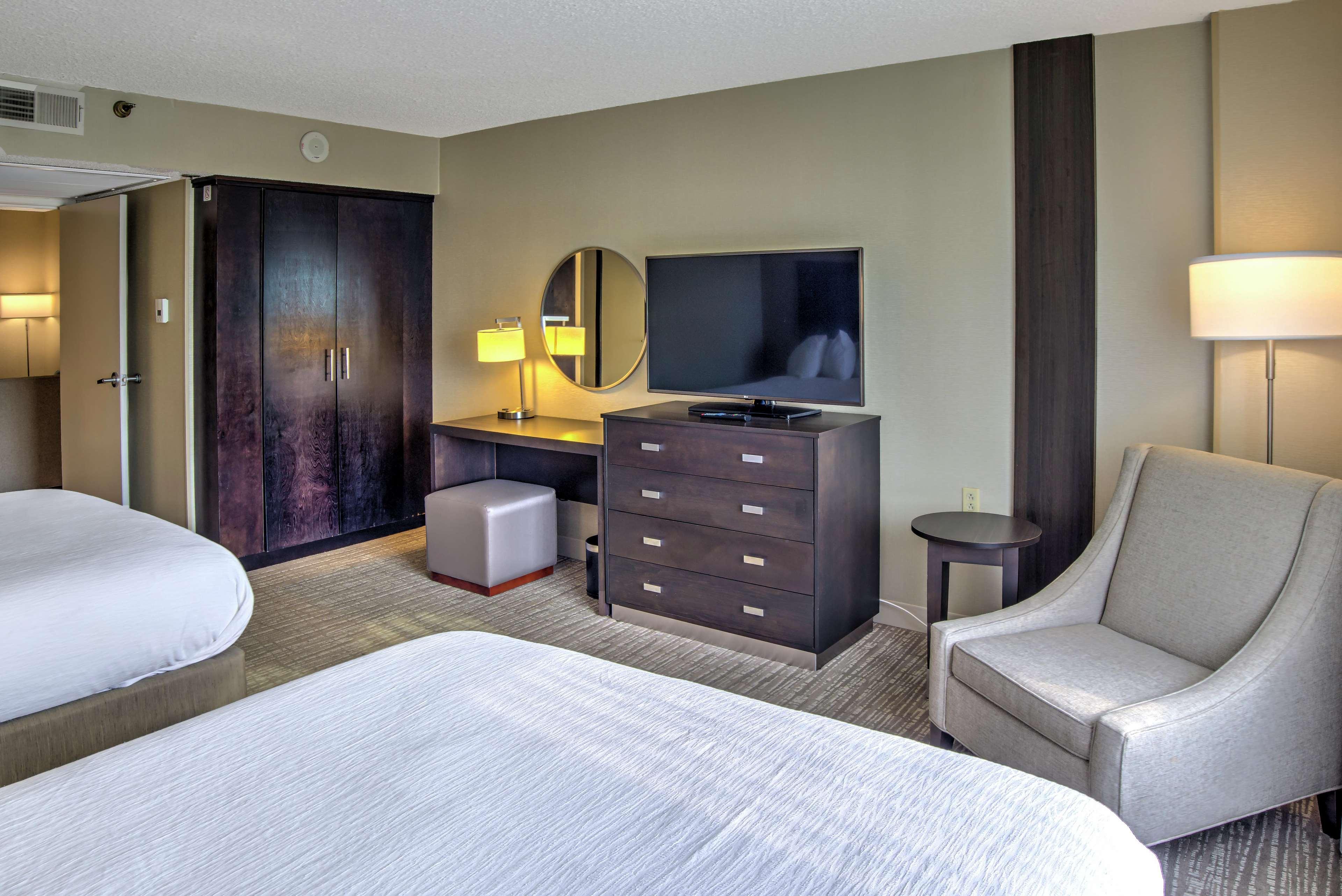 Hotel Embassy By Hilton North 3*
