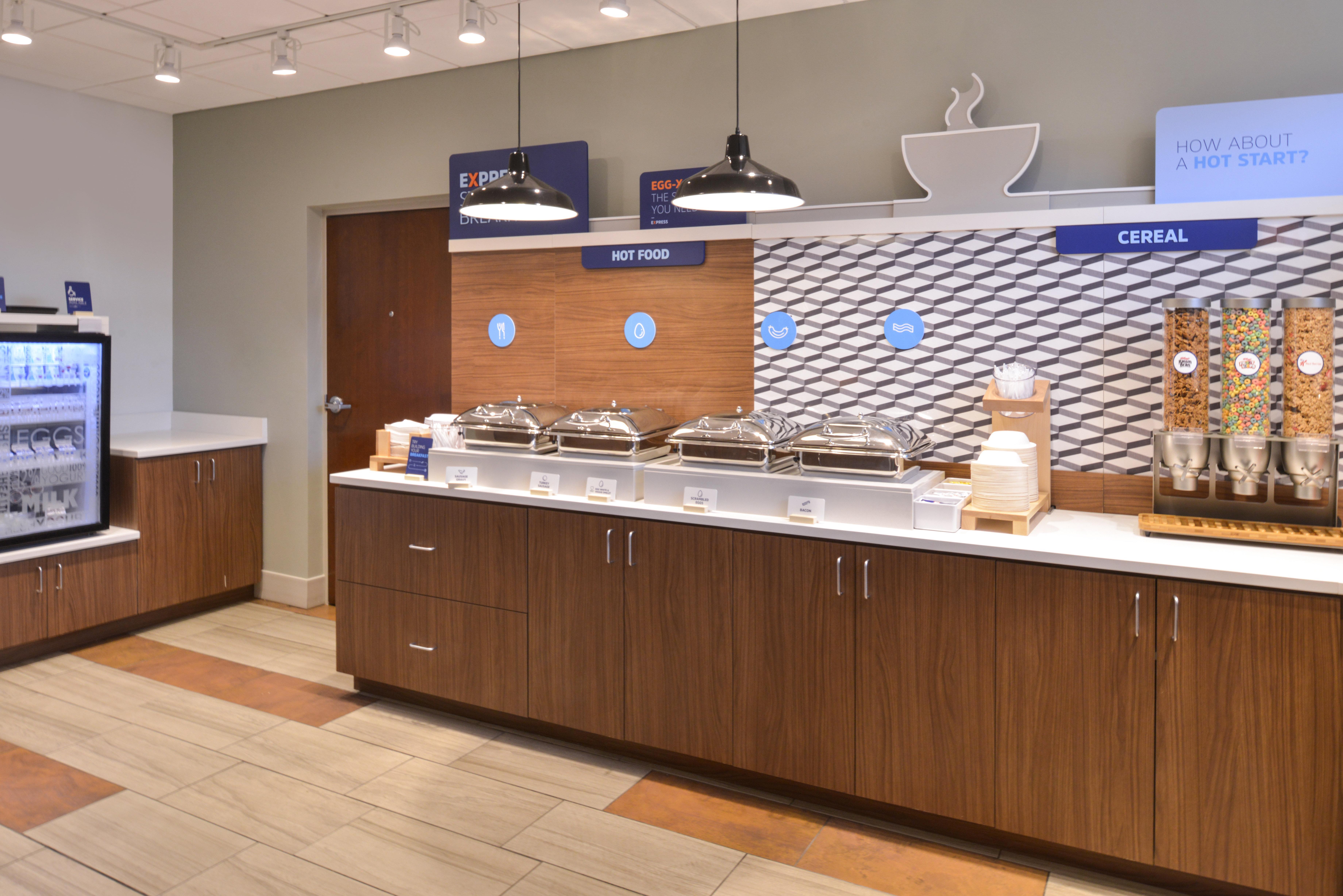 Express & Dtn-conv Ctr By Ihg Hotel 2*