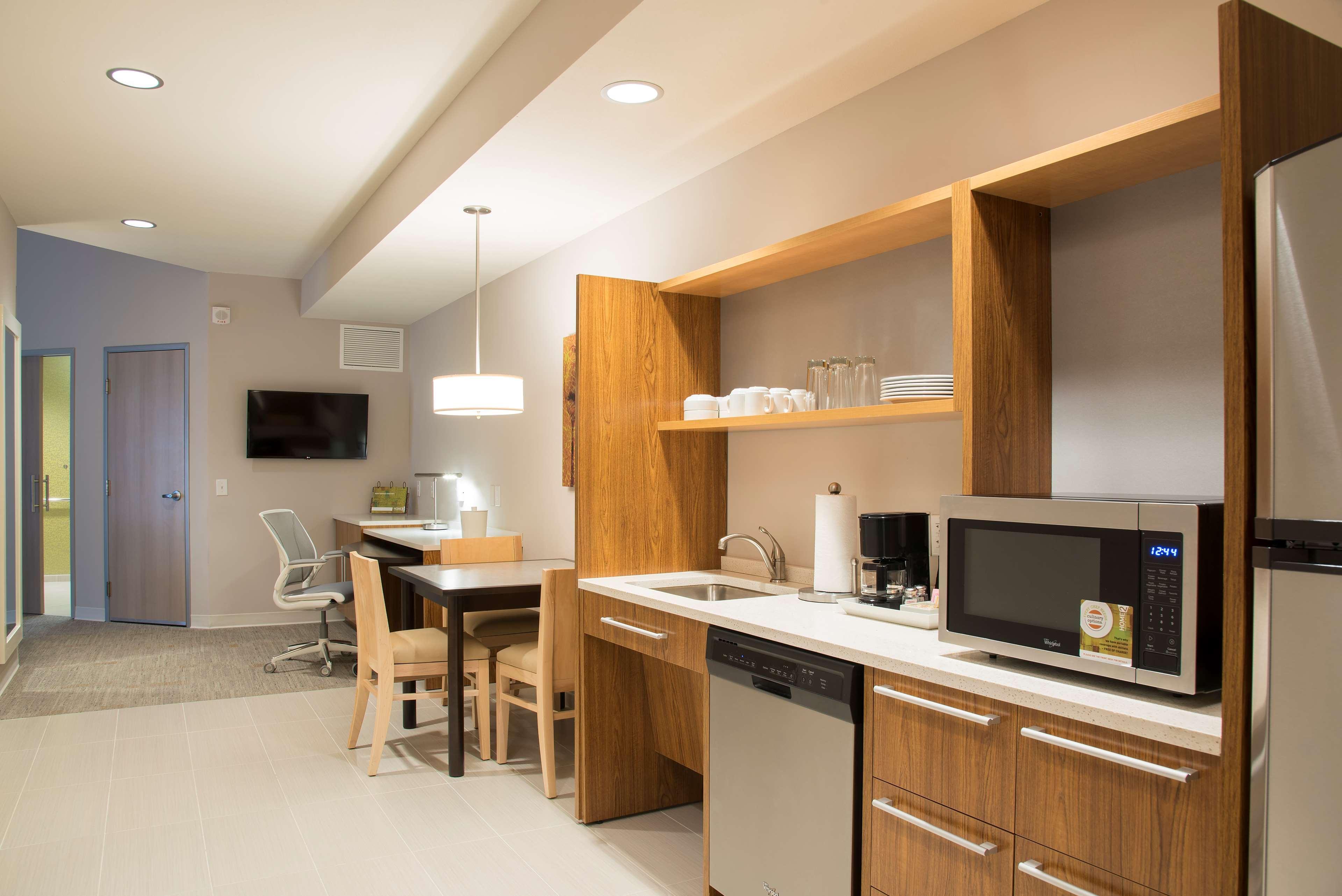 Home2 By Hilton Downtown Hotel 3*