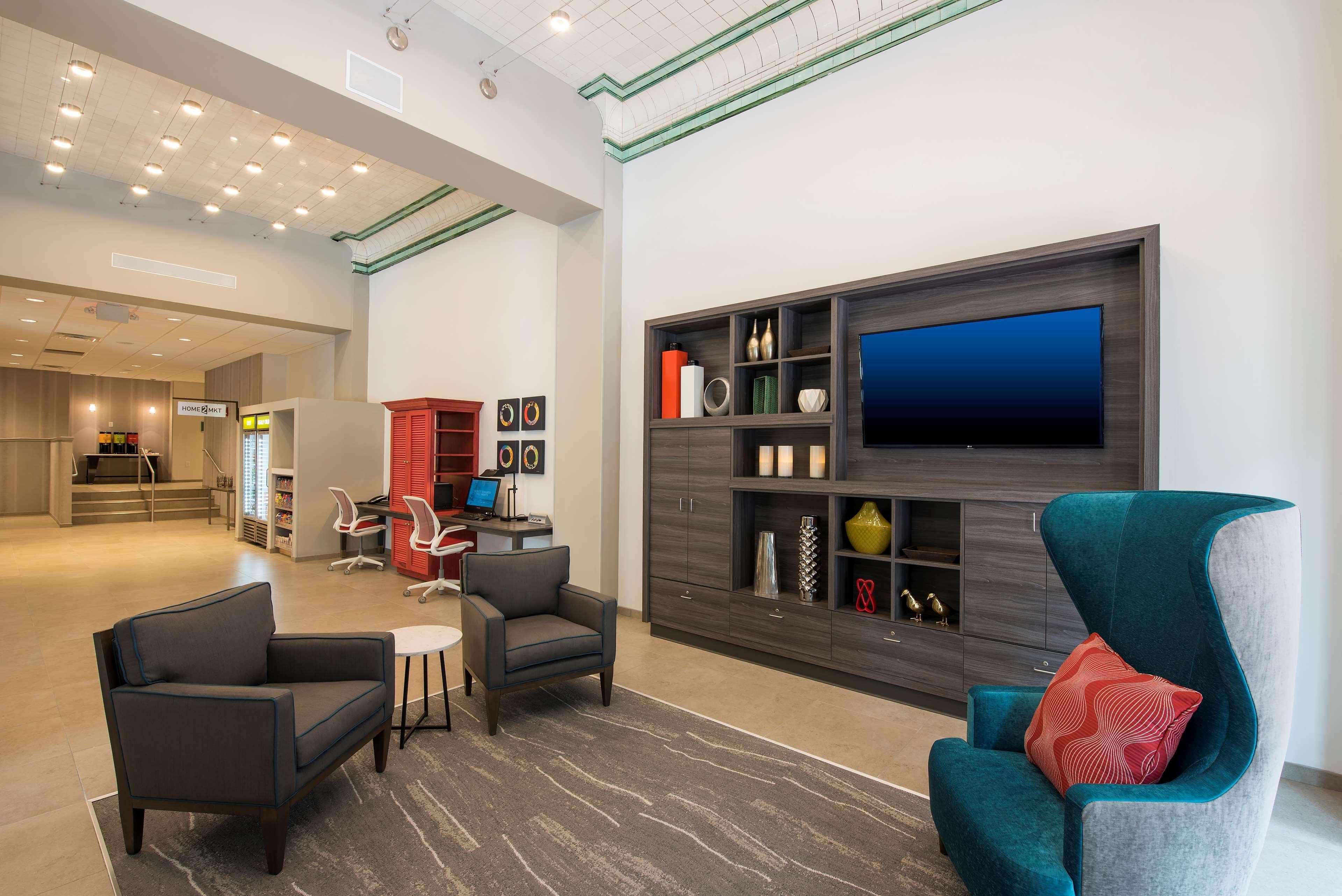 Home2 By Hilton Downtown 3*