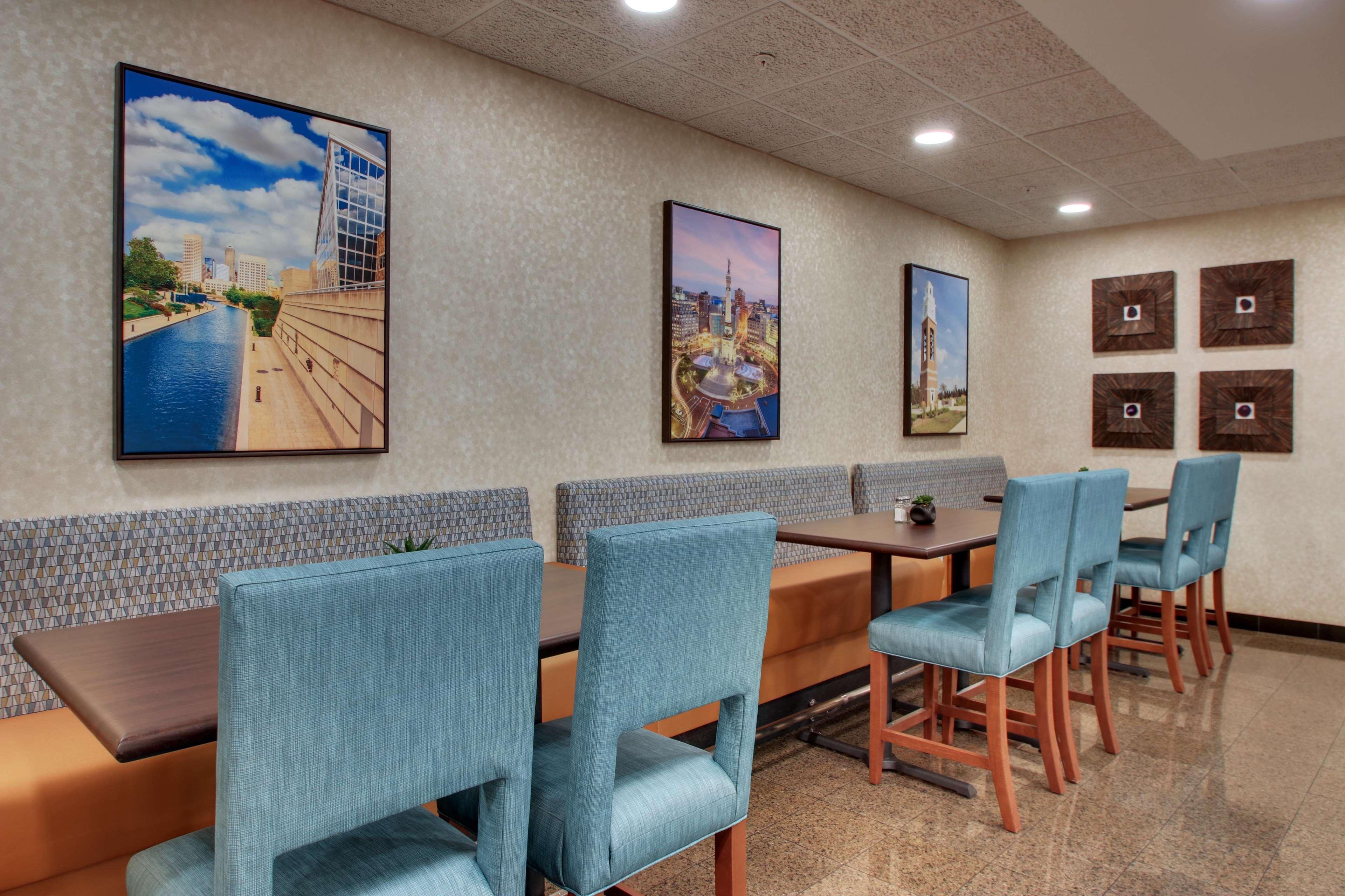 Hotel Western North At Pyramids Indianapolis