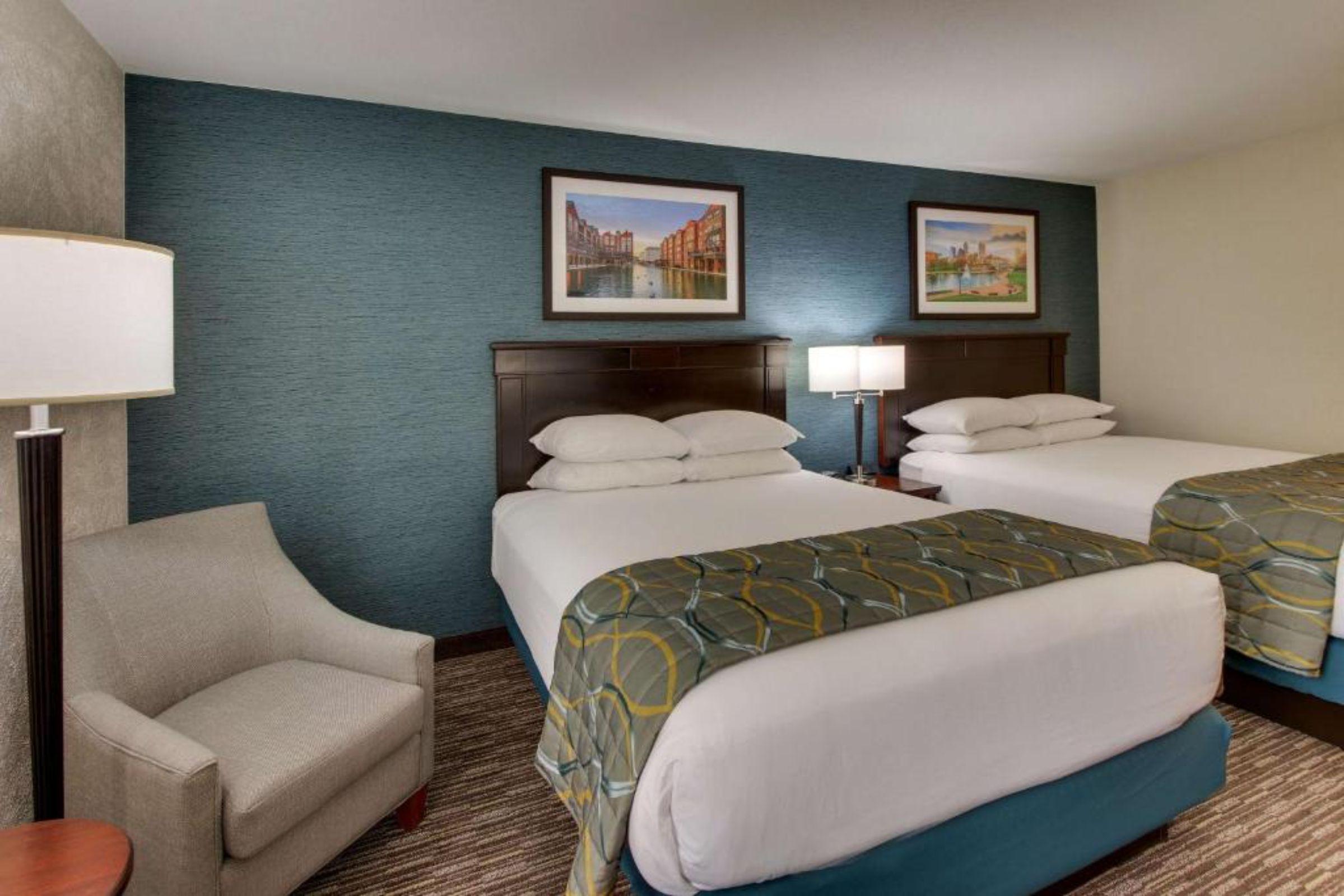 Western North At Pyramids 3* Indianapolis